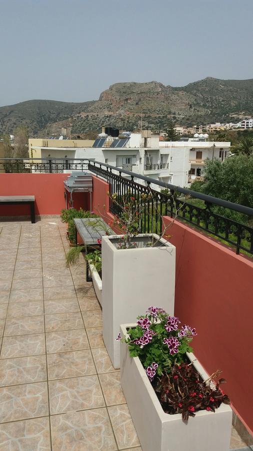 Hanna'S Apartments Palaiochora Exterior foto